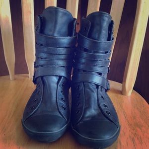 Converse All Star Leather High Tops size:8